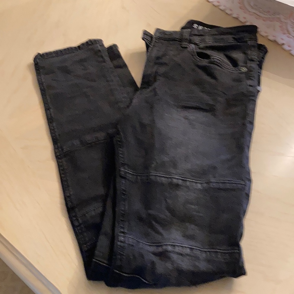 Skinny jeans